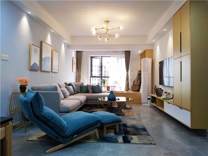 现代简欧风格样板间